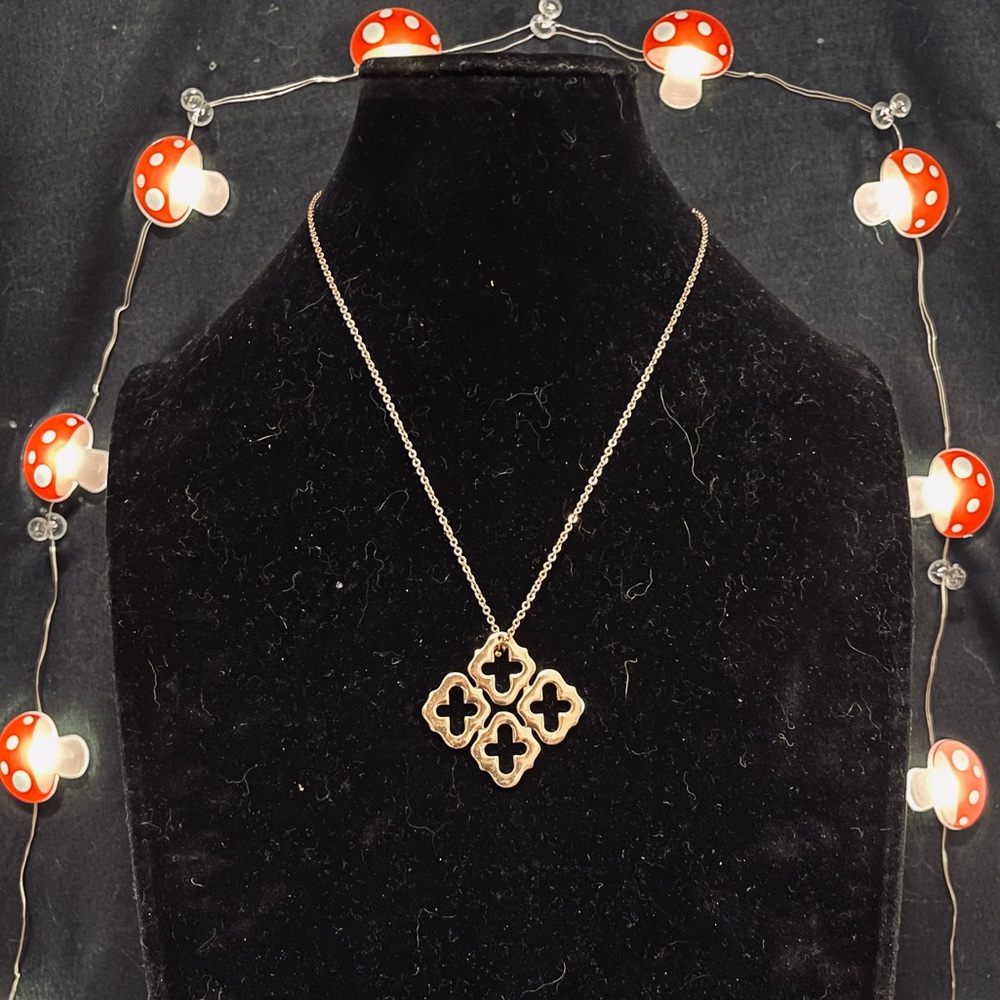 Gold Clover Pendant Necklace